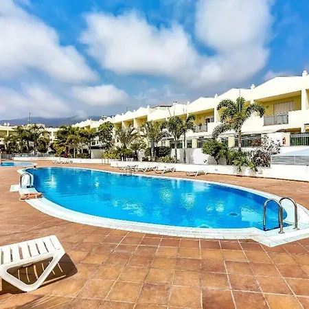 بيت للعطل Oasis Fanabe Townhouse